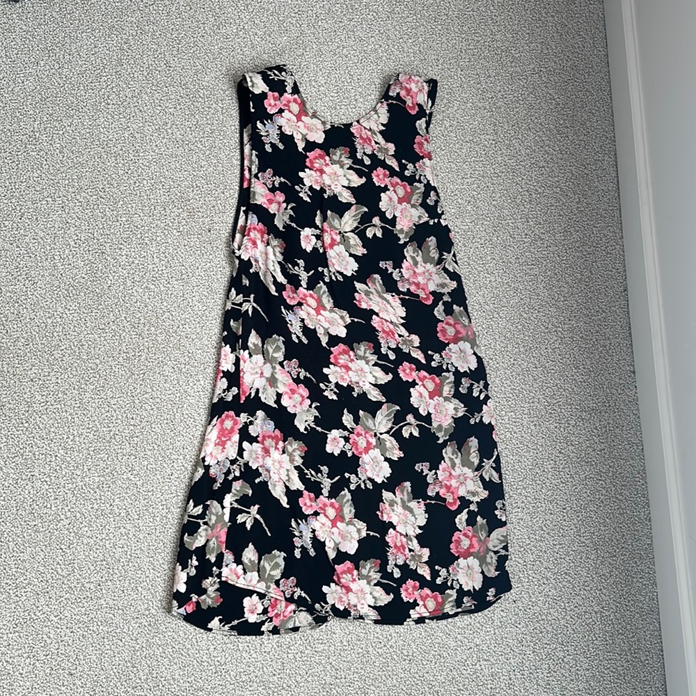 Reformation floral print mini with beep v back